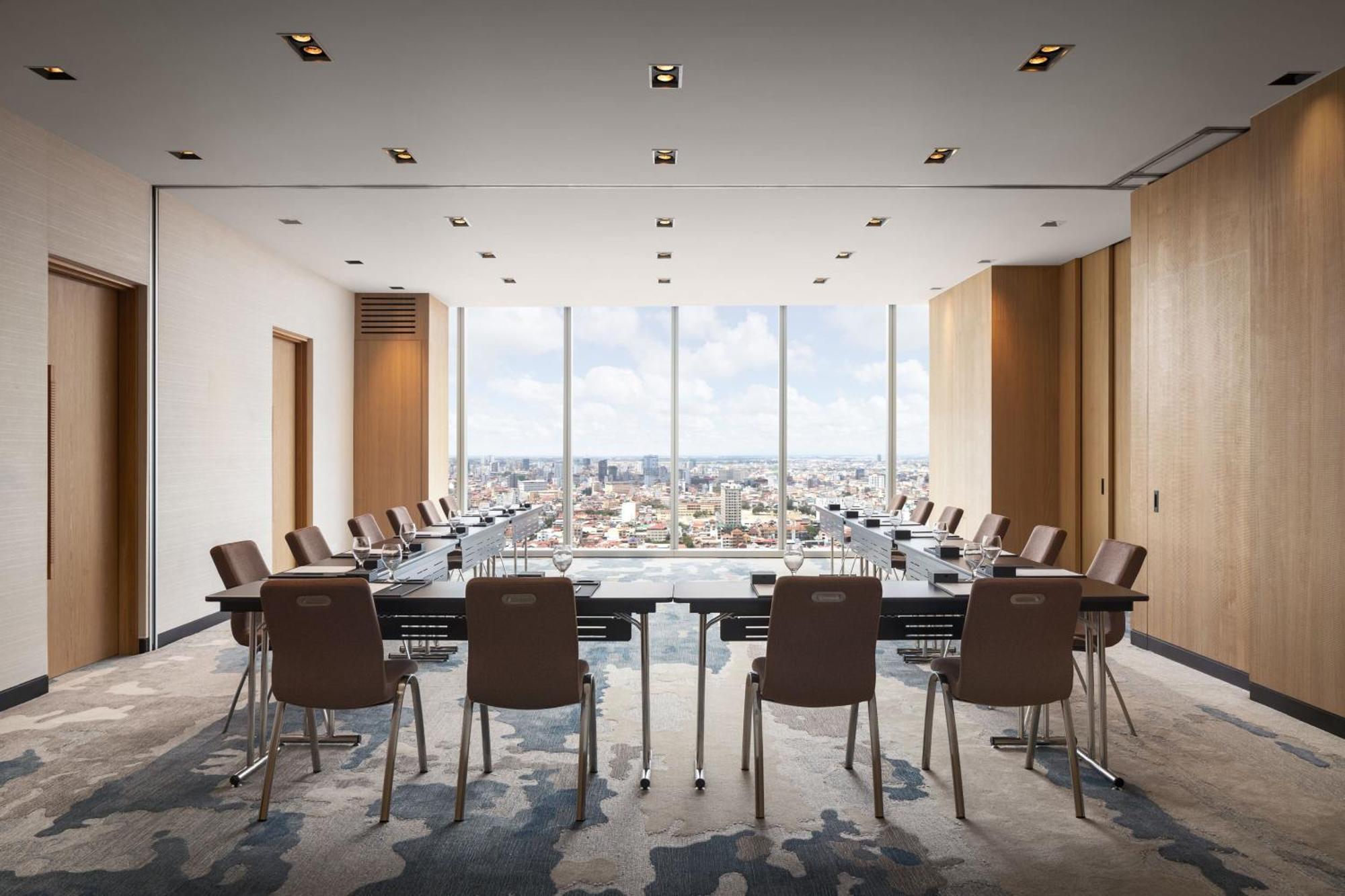 Hotel Fairfield By Marriott Phnom Penh Extérieur photo